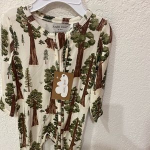 Angel Dear Redwoods Zipper Footie